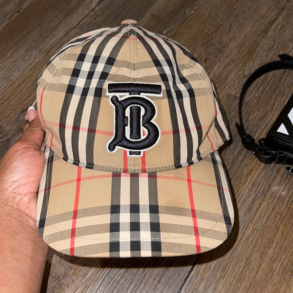 Burberry hat